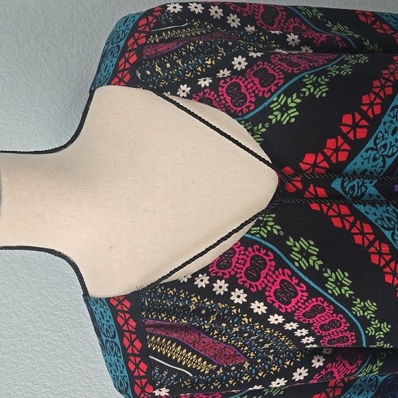 ELLA MOSS Black V Neck Tassel Cord Tunic Size Large Bright Mandala Print Boho - Picture 2 of 13